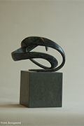 fotodocument bronzen beeld kleine bijna knoop
